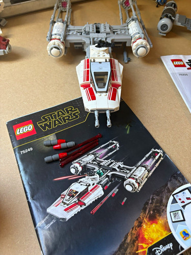 Lego star wars 75249 - star,